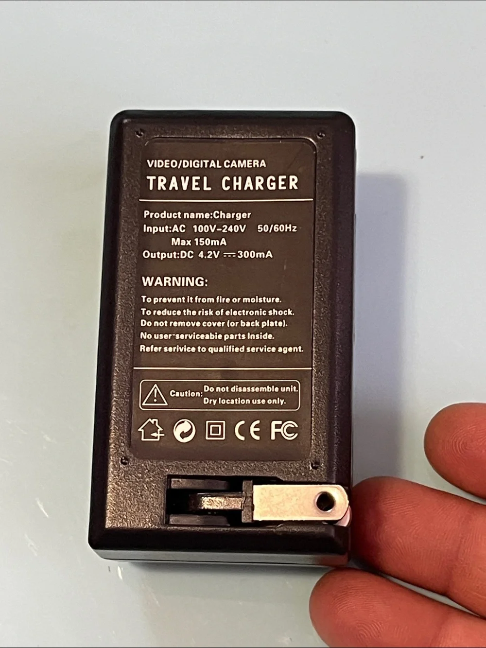 Universal NP-40 Li-ion Battery Charger - Black
